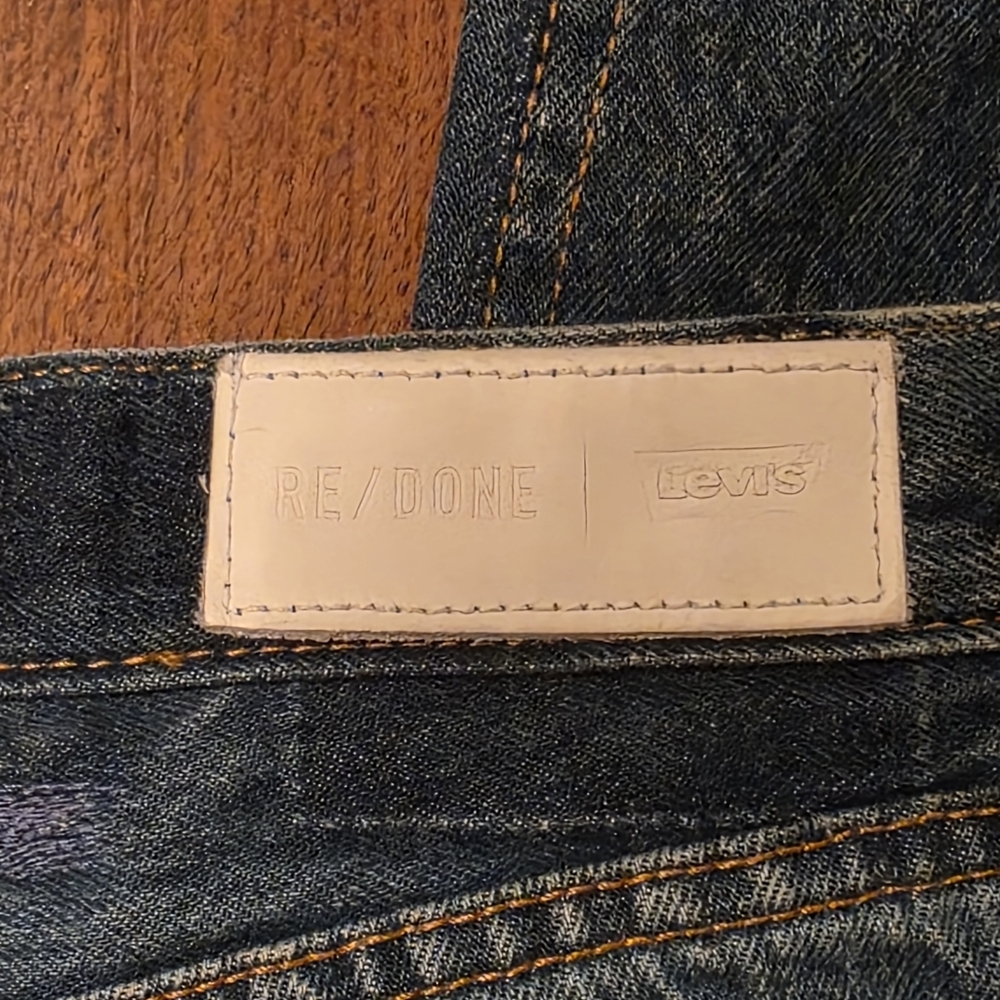 RE/DONE | Levi's 70s Straight in Indigo Ass Rip - Picture 8 of 11